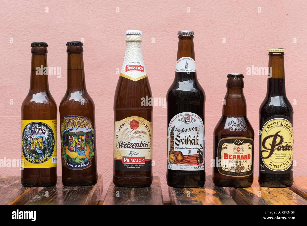 República Checa, Praga, Bohemia Central, U Kunstatu bohemio, cata de cerveza  artesanal Fotografía de stock - Alamy