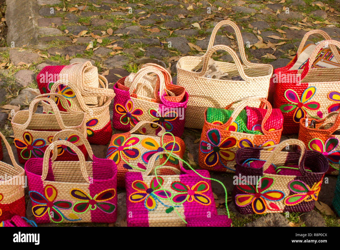 Mexicanos artesanales bolsos para la venta en los centros de la ciudad de  México Fotografía de stock - Alamy
