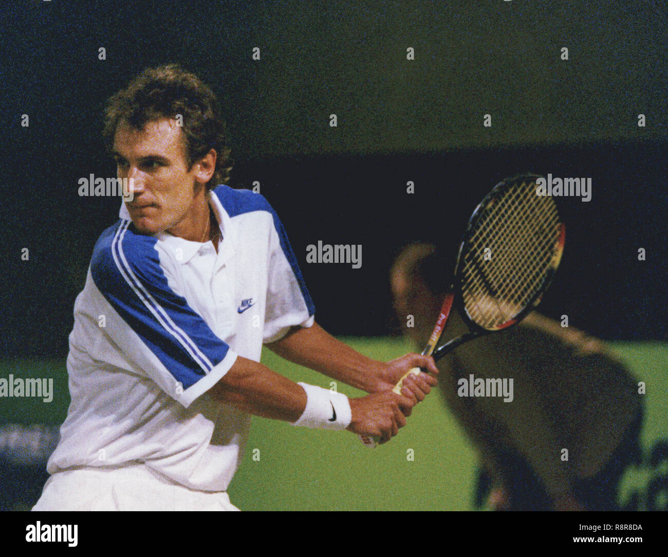 Profesional de tenis sueco Mats Wilander en el Abierto de Estocolmo en  Suecia tennisweek Fotografía de stock - Alamy