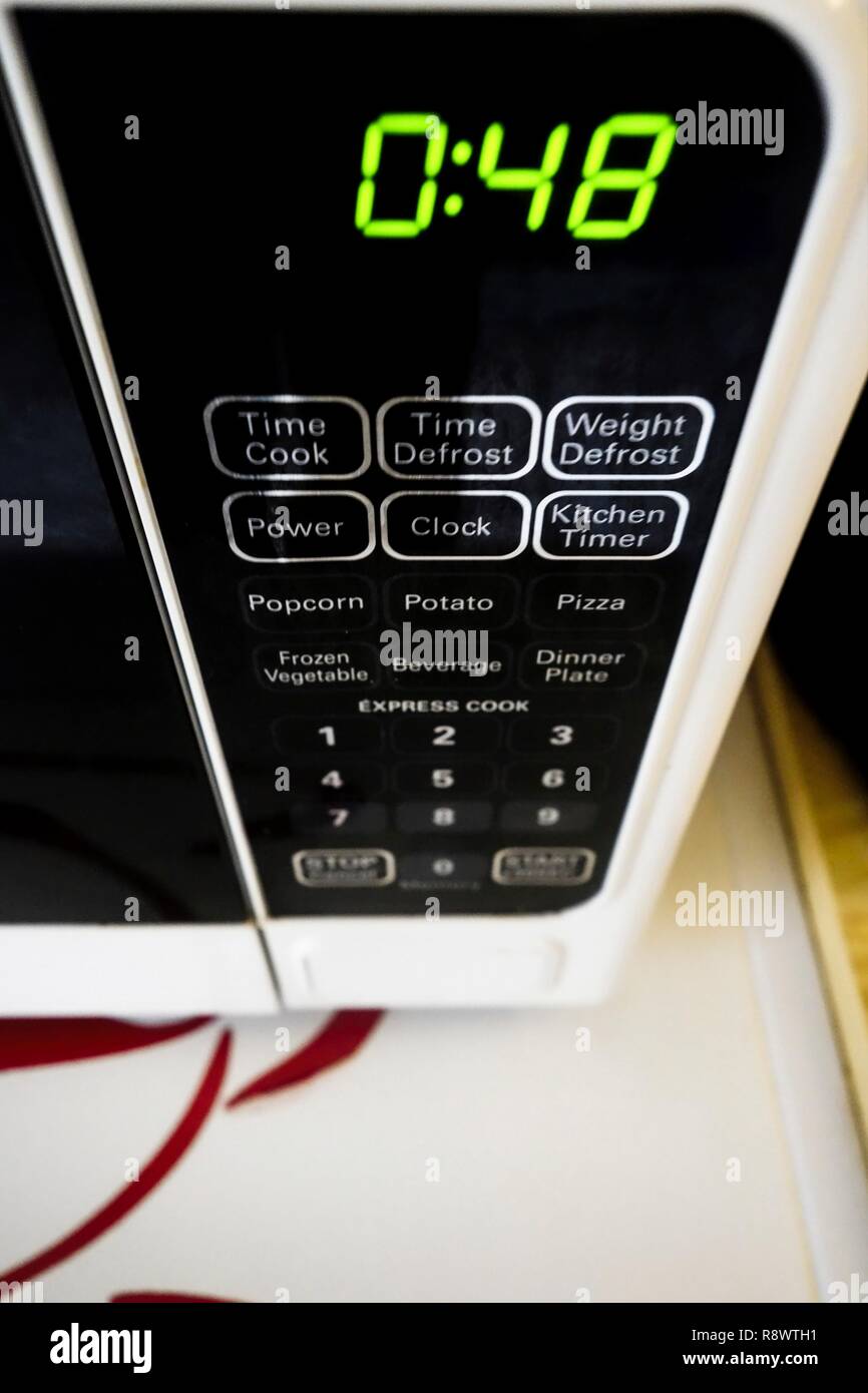 Temporizador de horno fotografías e imágenes de alta resolución - Alamy