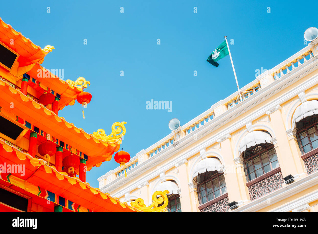 La Plaza del Senado edificios antiguos en Macao, China Foto de stock