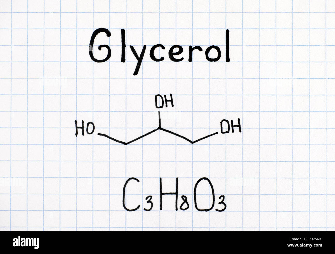 La fórmula química de glicerol. Closeup Fotografía de stock Alamy La fórmula química de glicerol. Closeup Fotografía de stock Alamy