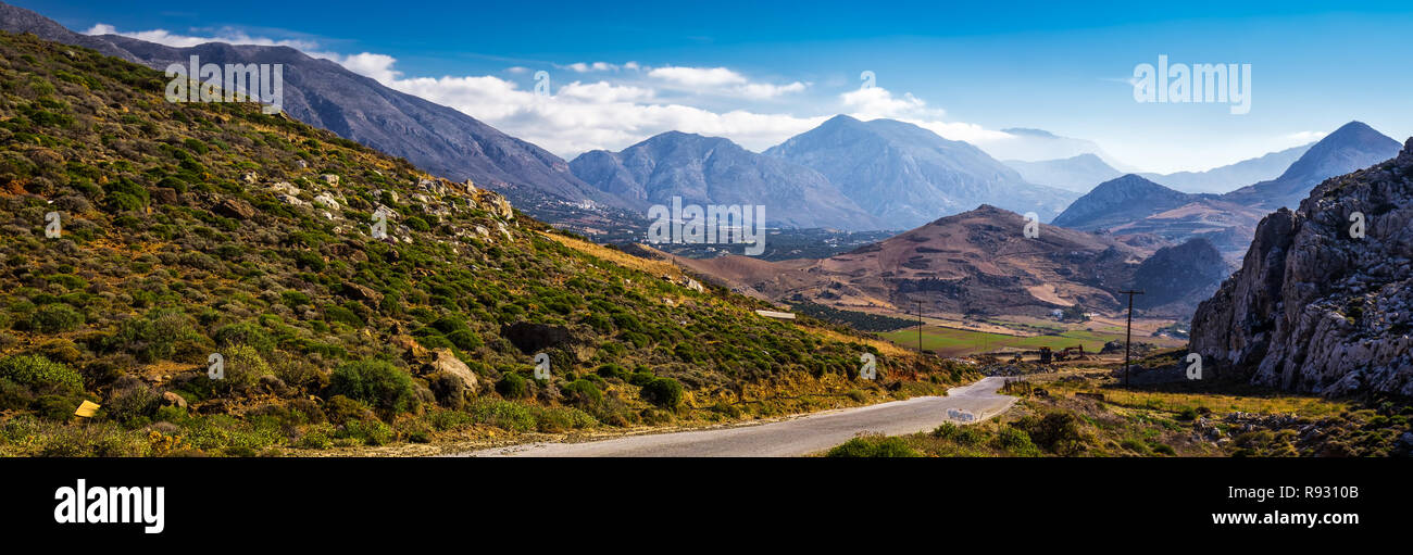 Carretera en la isla de Creta, Grecia, Europa. Foto de stock