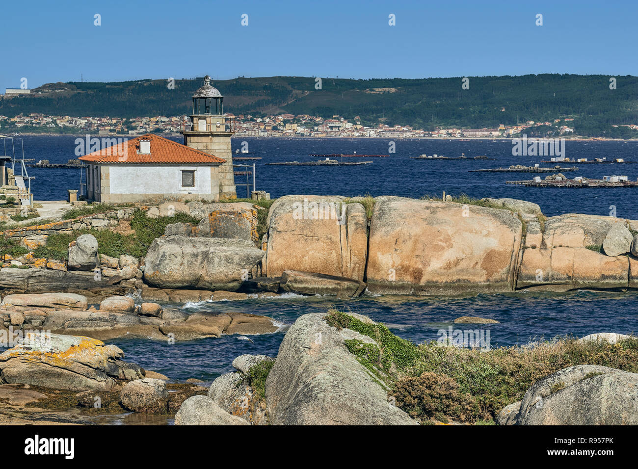 Faro de Punta Cabalo, en la Isla de Arosa, que se encuentra en Salnés, en  la provincia de Pontevedra, Galicia, España, Europa Fotografía de stock -  Alamy