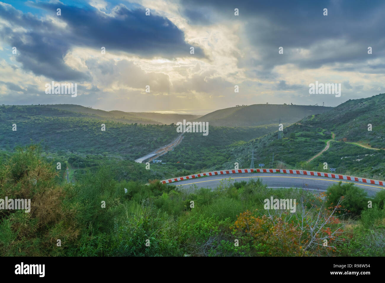 Vista de la ladera del Monte Carmelo y el Mar Mediterráneo. El norte de  Israel Fotografía de stock - Alamy