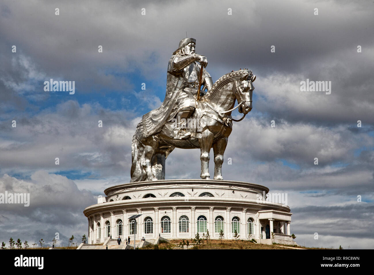 Estatua Ecuestre de Gengis Khan en Mongolia Foto de stock
