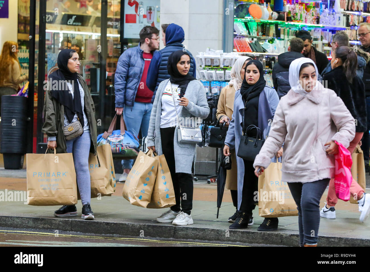 Navidad en primark fotografías e imágenes de alta resolución - Alamy