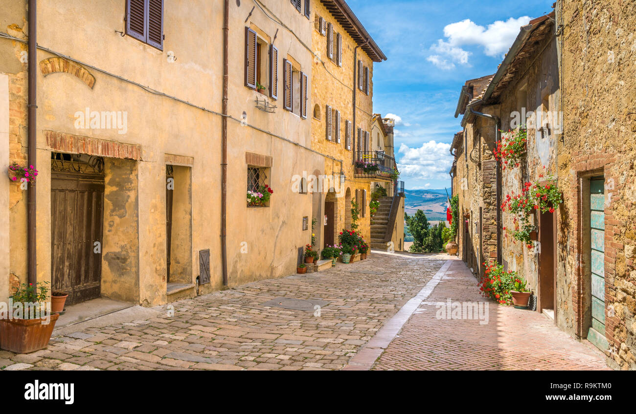 Pintoresca vista en Pienza, en la provincia de Siena, Toscana, Italia. Foto de stock