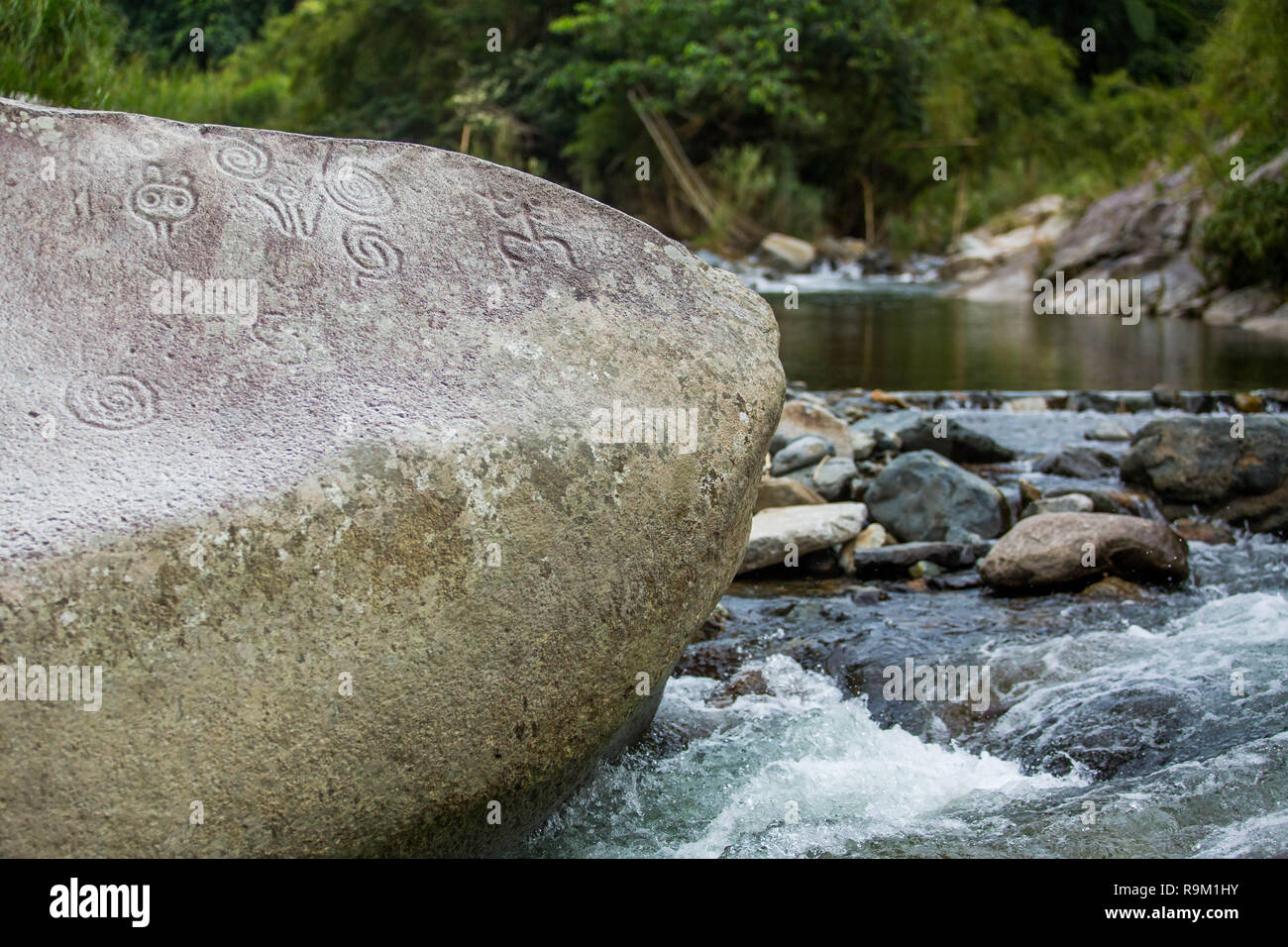 Antiguas figuras talladas Piedra escrita en Jayuya, Puerto Rico Fotografía  de stock - Alamy