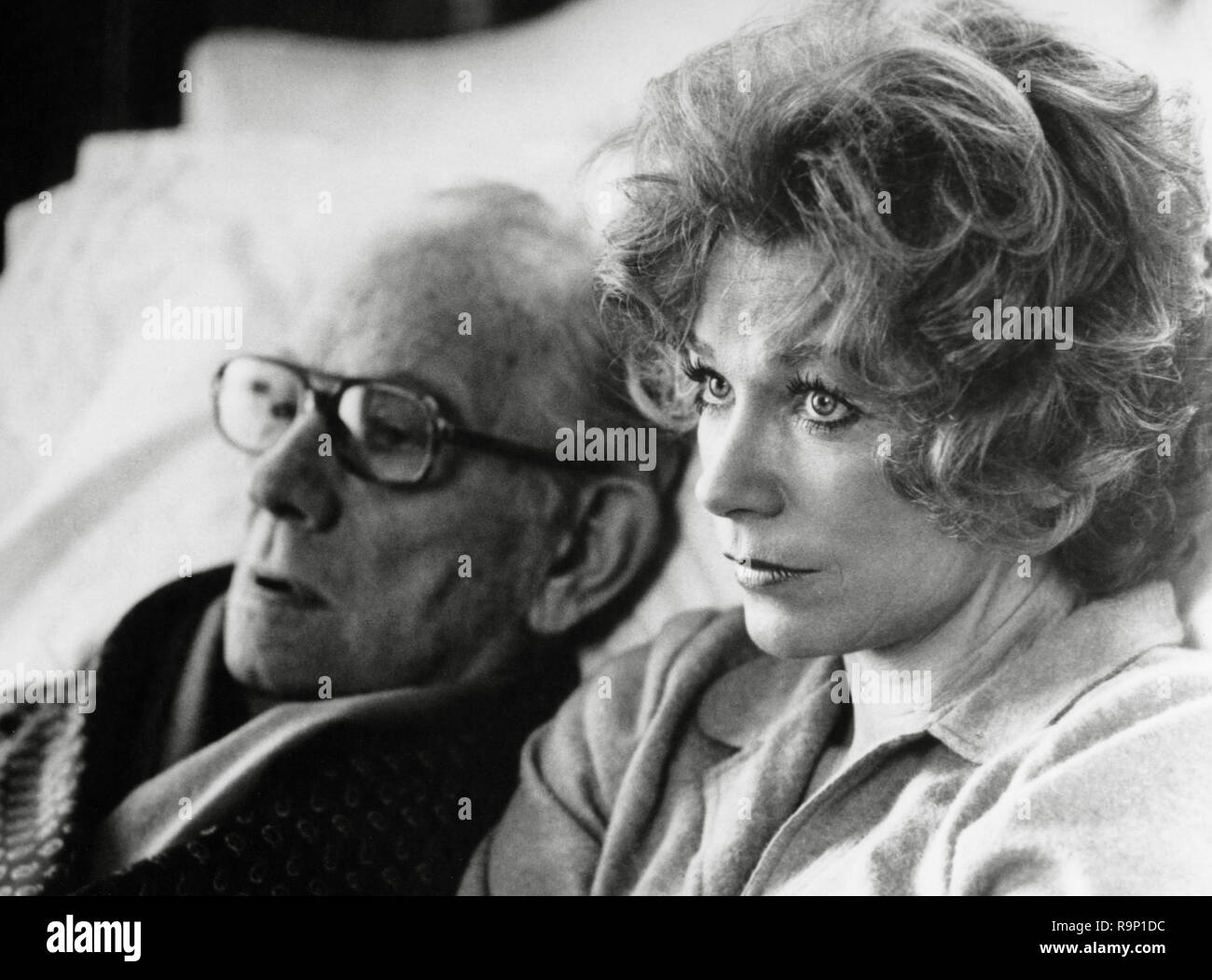 Shirley MacLaine, Melvyn Douglas, "estar allí" de 1979, United Artists Archivo de referencia # 33635 849tha Foto de stock