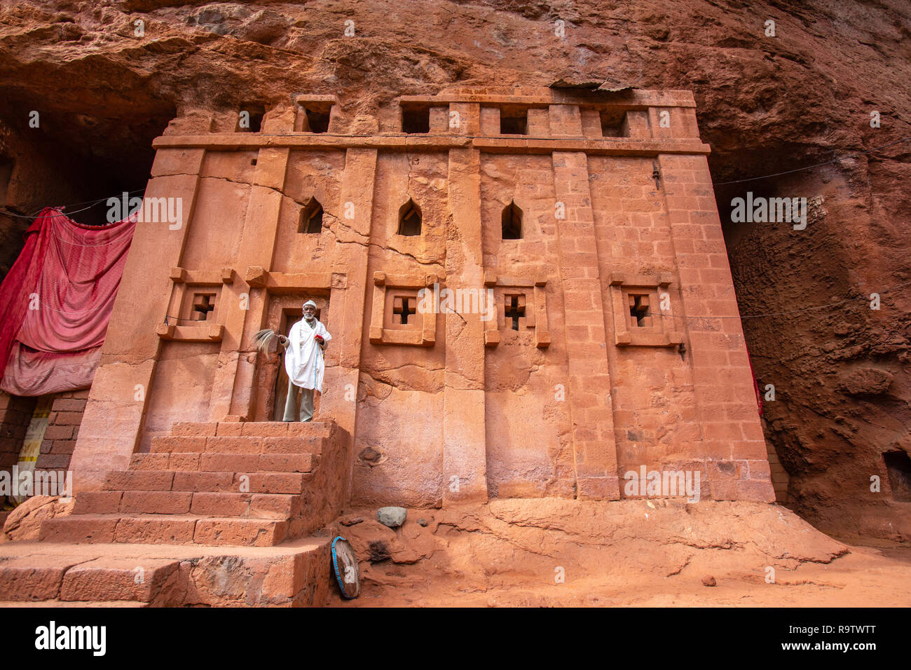 La roca-corte iglesia de la Casa del Abad Libanos en Lalibela, Etiopía Foto de stock