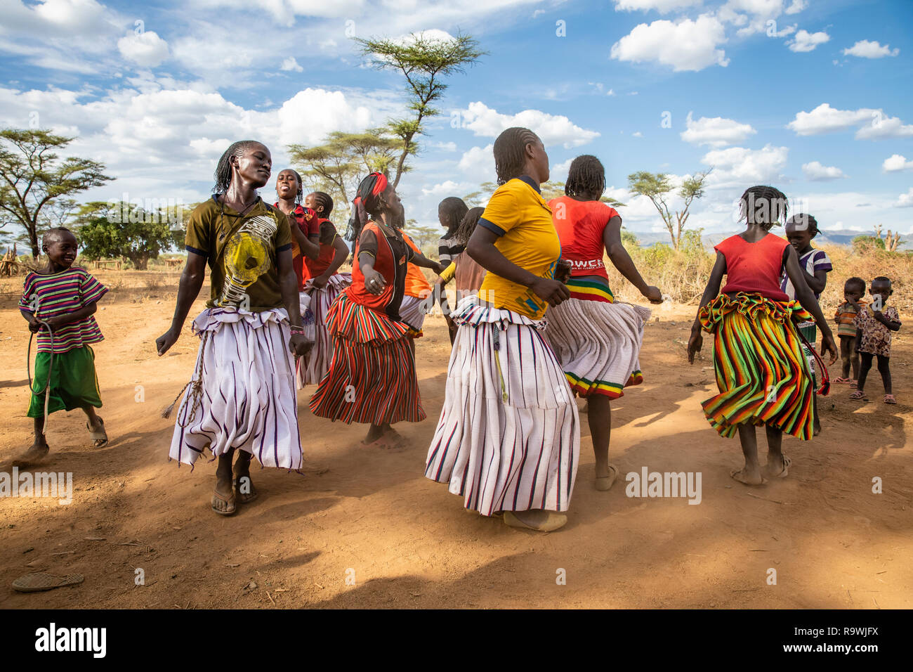 Meskel bailes de Arba Minch, Etiopía Foto de stock