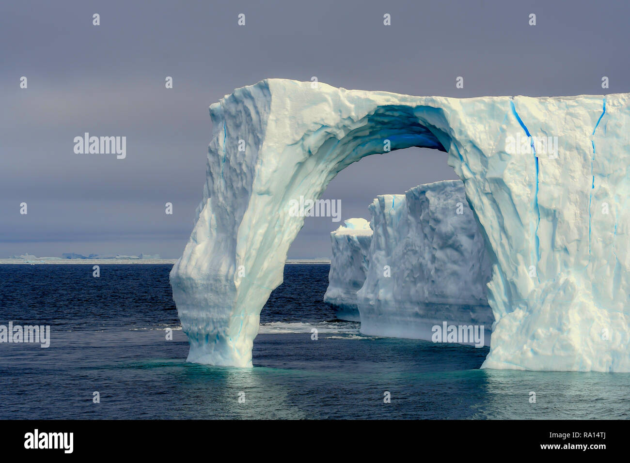 El hielo del mar frente a la costa de Groenlandia Foto de stock