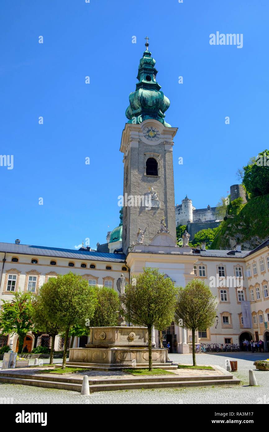 San Pedro, desde el patio, distrito de San Pedro, Salzburgo, Austria Salzburger Land Foto de stock