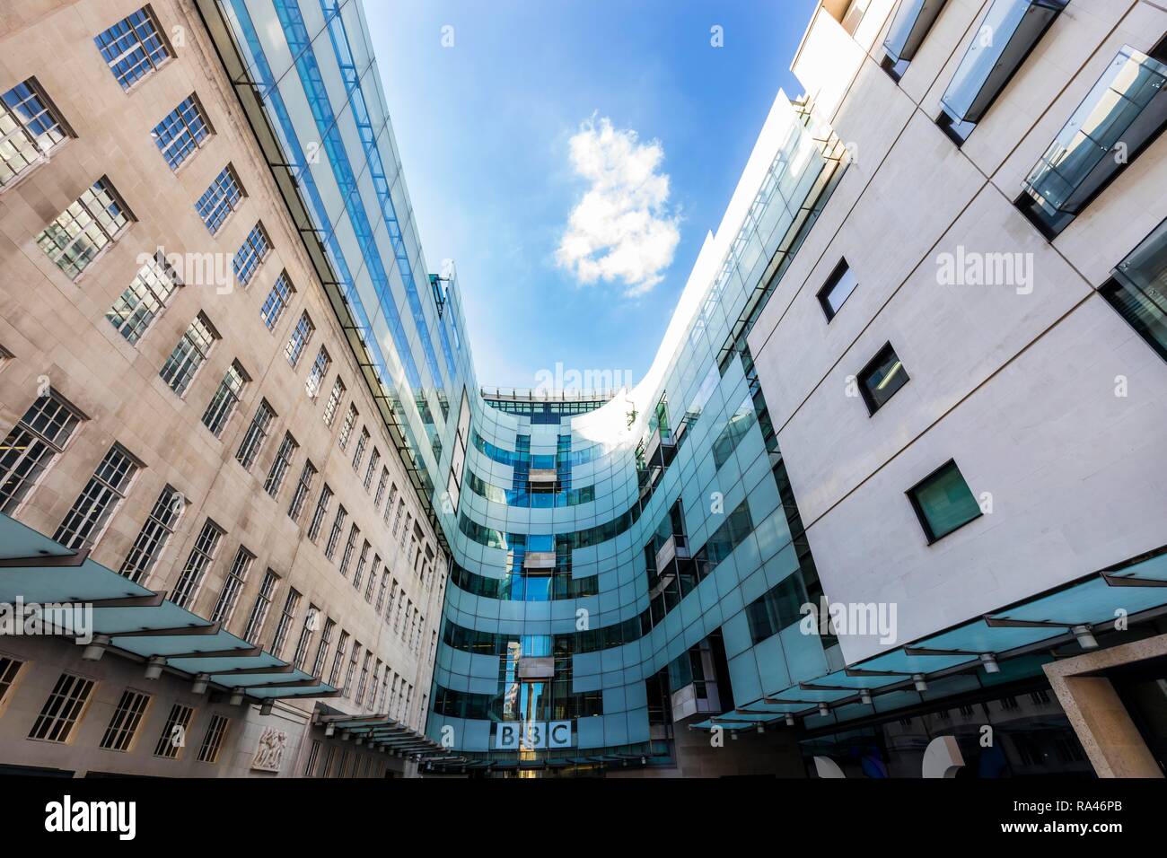 La sede de la emisora de radio y televisión, la BBC Broadcasting House, Londres, Gran Bretaña Foto de stock