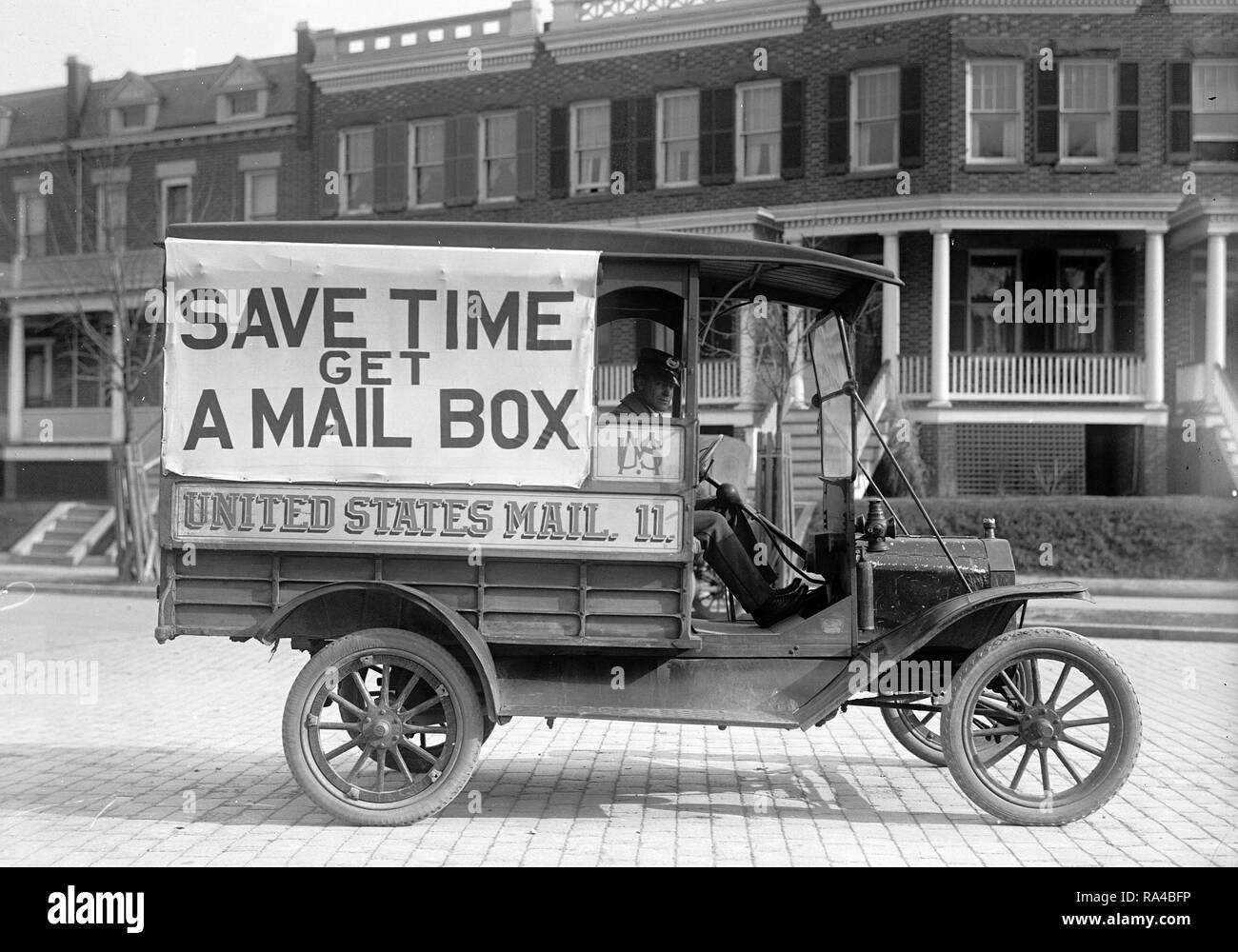 1923 camión de la oficina de correos sobre ruedas Foto 196-U 
