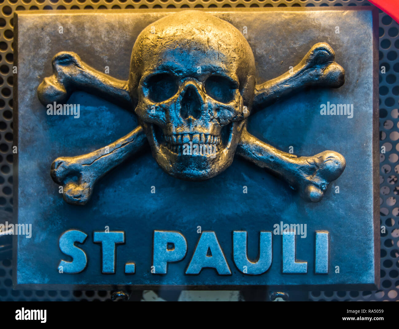 Cráneo y huesos de St Pauli de Hamburgo. Foto de stock