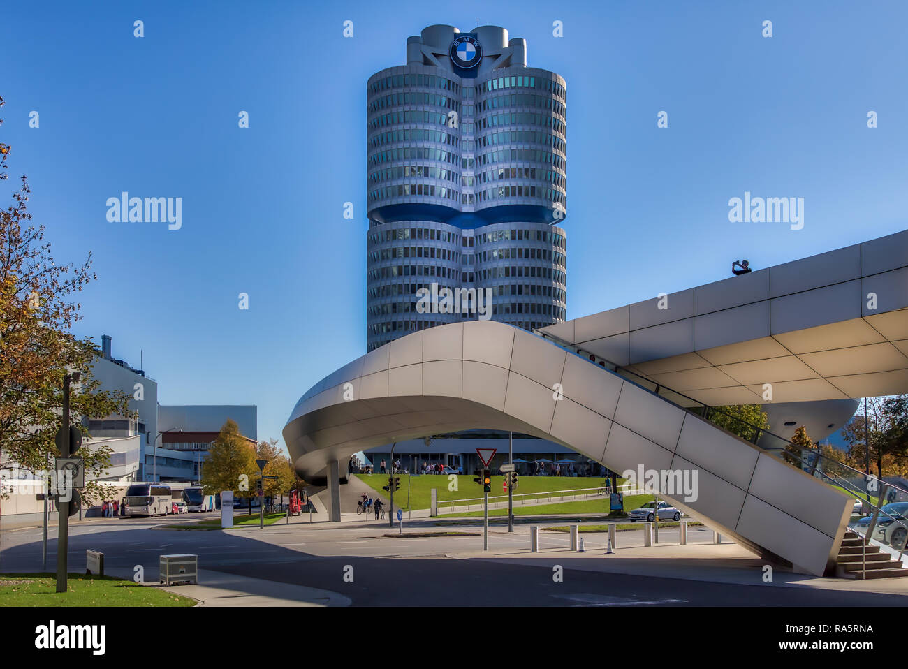 La sede mundial de BMW Foto de stock