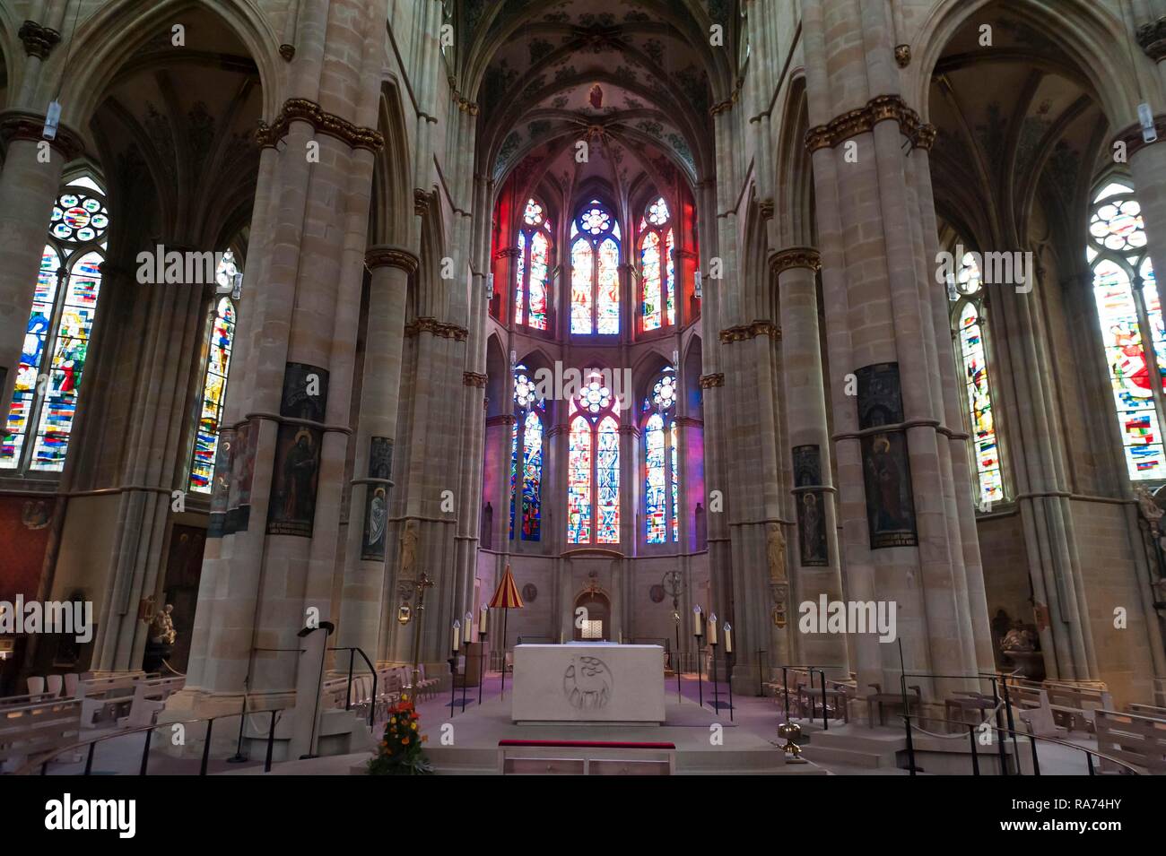 Interior de la Catedral de Tréveris, Hohe Domkirche St. Peter zu Trier, Renania-Palatinado, Alemania Foto de stock