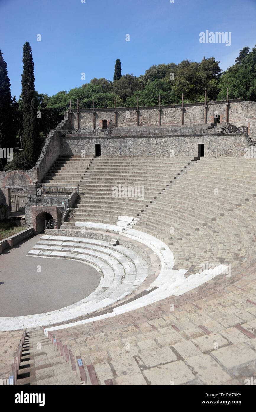 El pequeño teatro, Odeon, Pompeya, Campania, Italia, Europa Foto de stock