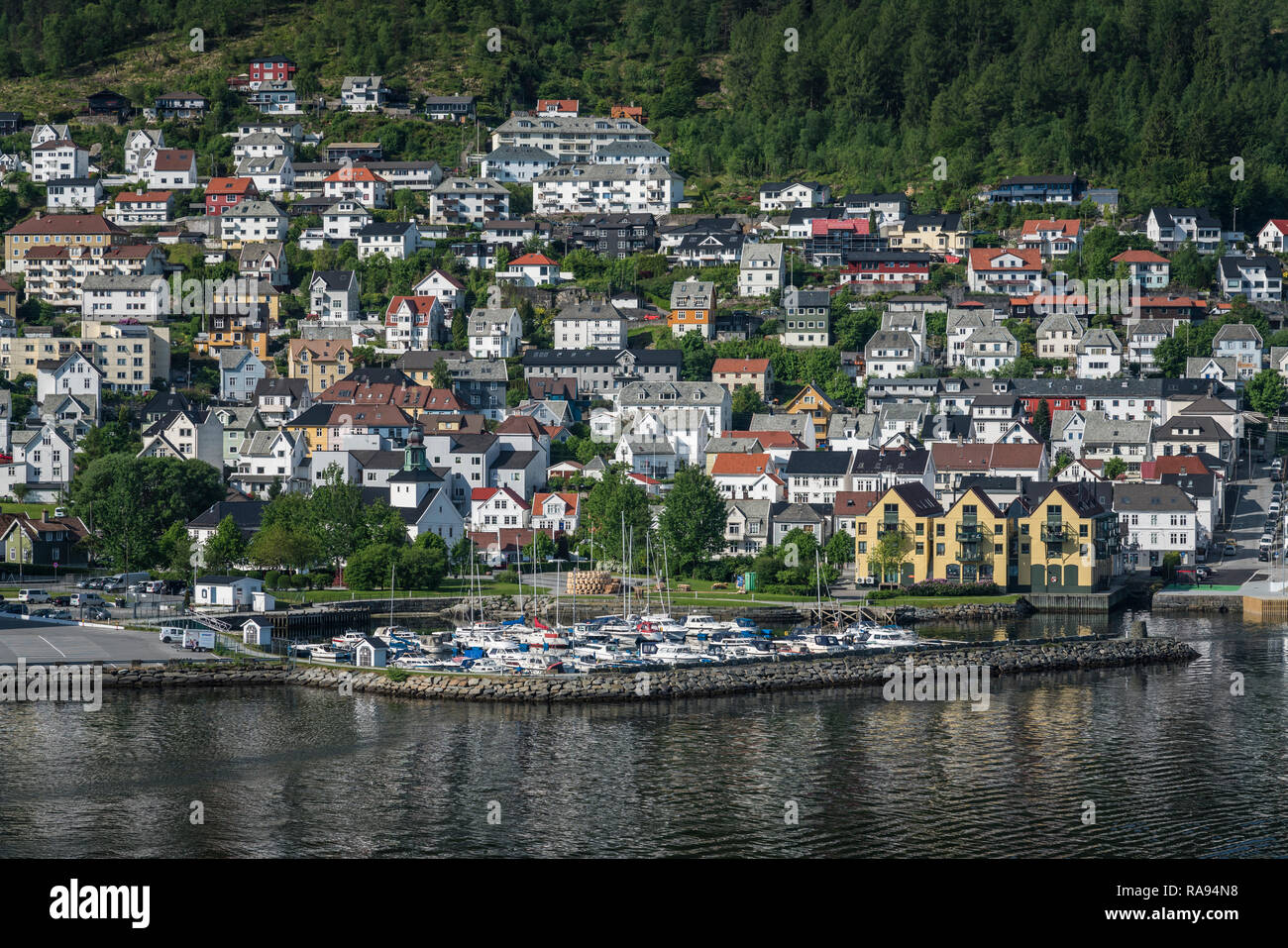 Las instalaciones del puerto marítimo de Bergen, Noruega, Europa Fotografía  de stock - Alamy