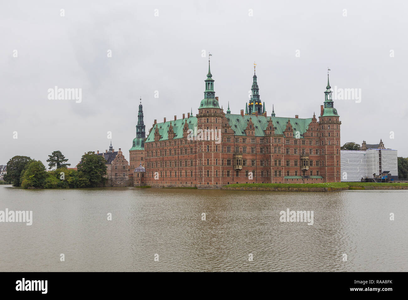 Frederiksborg, Hillerod, Dinamarca - 30 de agosto de 2014: Palacio de Frederiksborg, en Hillerod complejo palaciego. La mayor residencia renacentista en Escandinavia Foto de stock
