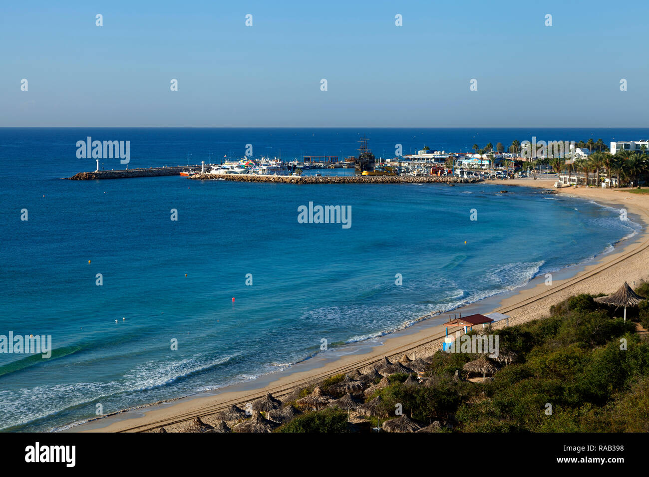 Hafen von Agia Napa auf Zypern Foto de stock