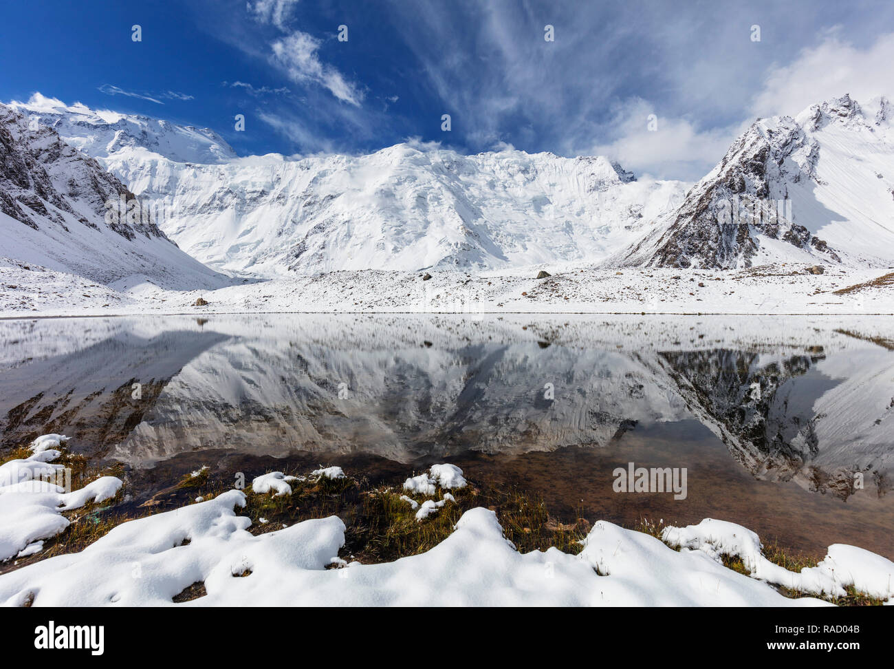 El comunismo Pico Ismail Samani (pico), 7495m, Moskvina, Parque Nacional de Tayikistán (Montañas del Pamir), UNESCO, Tayikistán, en Asia Central, Asia Foto de stock
