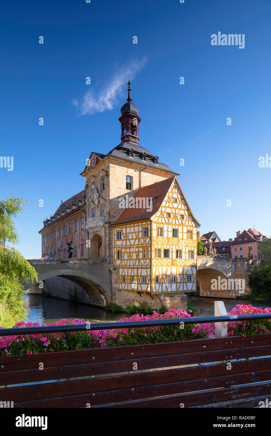 Altes Rathaus (Antiguo Ayuntamiento), Bamberg, Sitio del Patrimonio Mundial de la UNESCO, Baviera, Alemania, Europa Foto de stock
