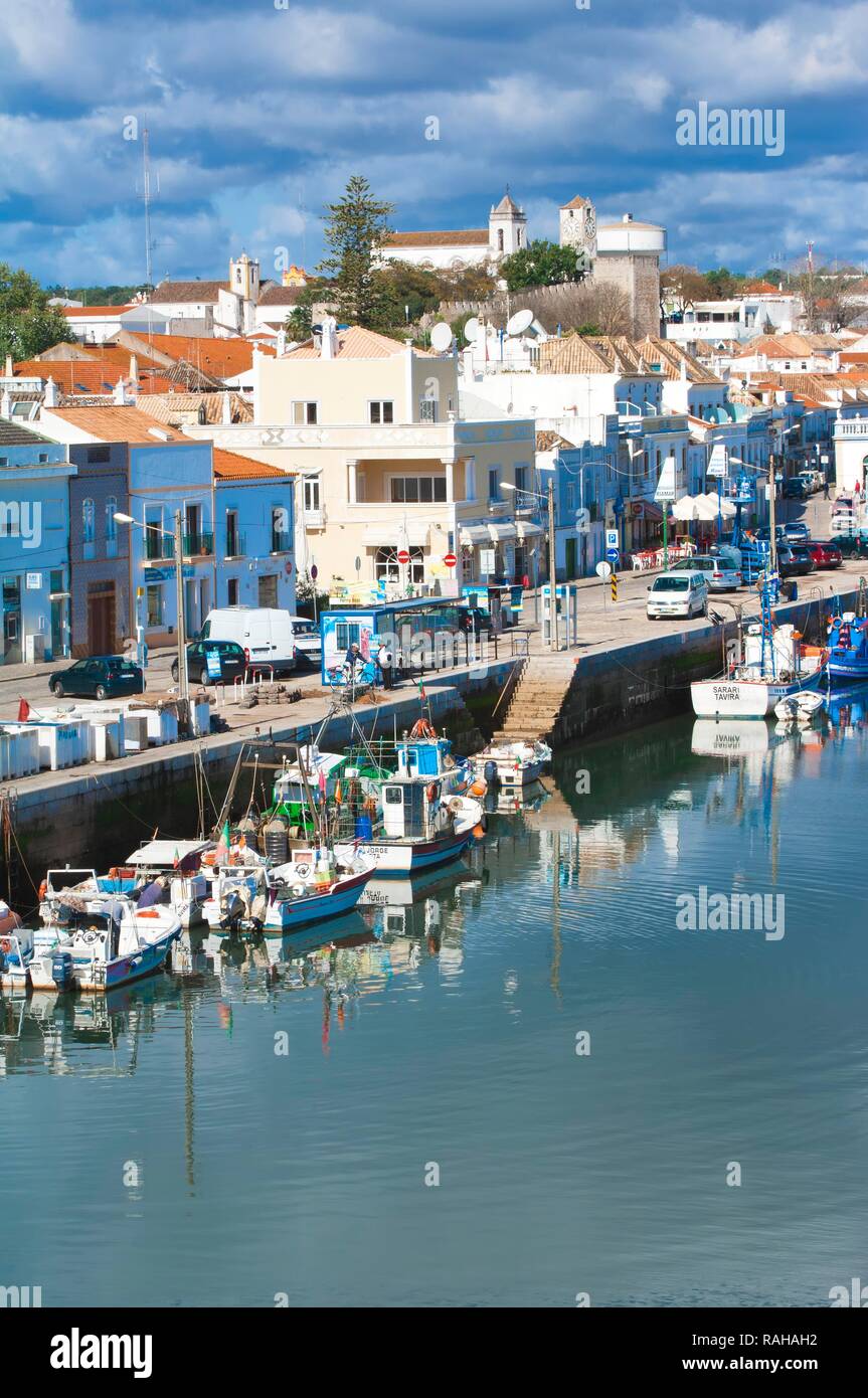Y el puerto de Tavira, Algarve, Portugal, Europa Fotografía de stock - Alamy