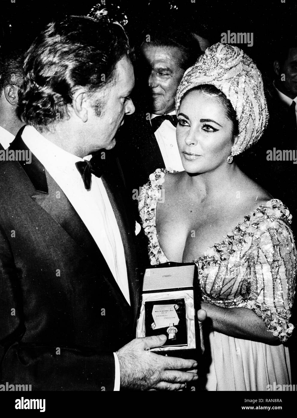 Liz taylor and richard burton fotografías e imágenes de alta resolución -  Alamy