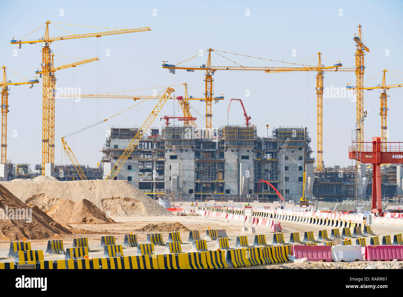 La construcción del estadio Lusail el escenario de la Final de la Copa Mundial de la FIFA 2022 en la ciudad de Lusail ciudad nueva en construcción en Qatar, Oriente Medio Foto de stock