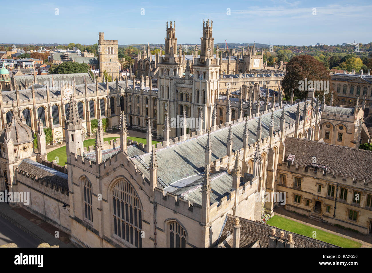 All Souls College, Oxford, Inglaterra, como puede verse en la iglesia universitaria de Santa María a la Virgen. Foto de stock