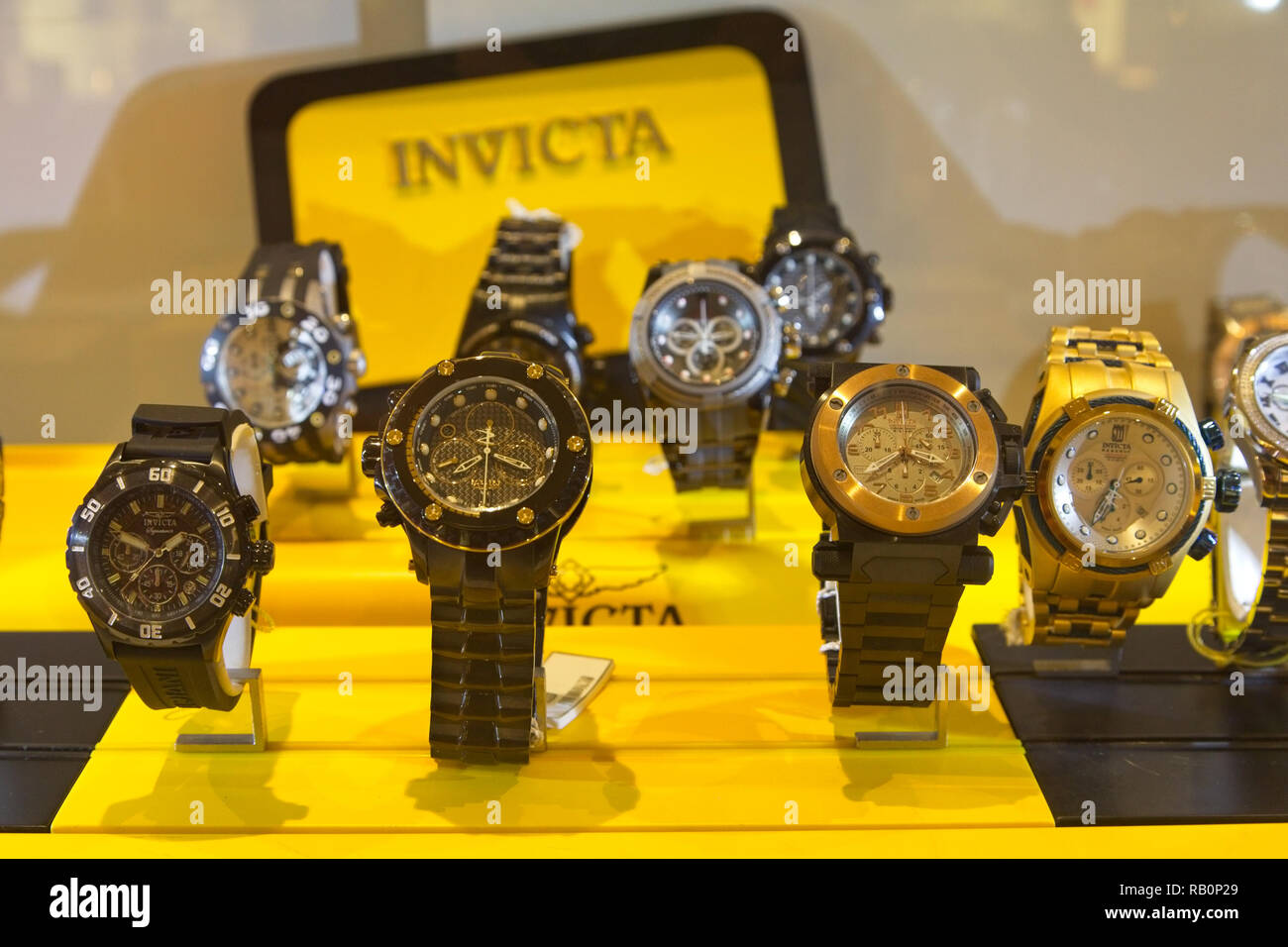 ATLANTA, Georgia - March 1, 2016: Invicta Watch Company es una compañía de  relojes suizos, que fue fundada en 1837 por Rafael Picard en La  Chaux-de-Fonds, swi Fotografía de stock - Alamy