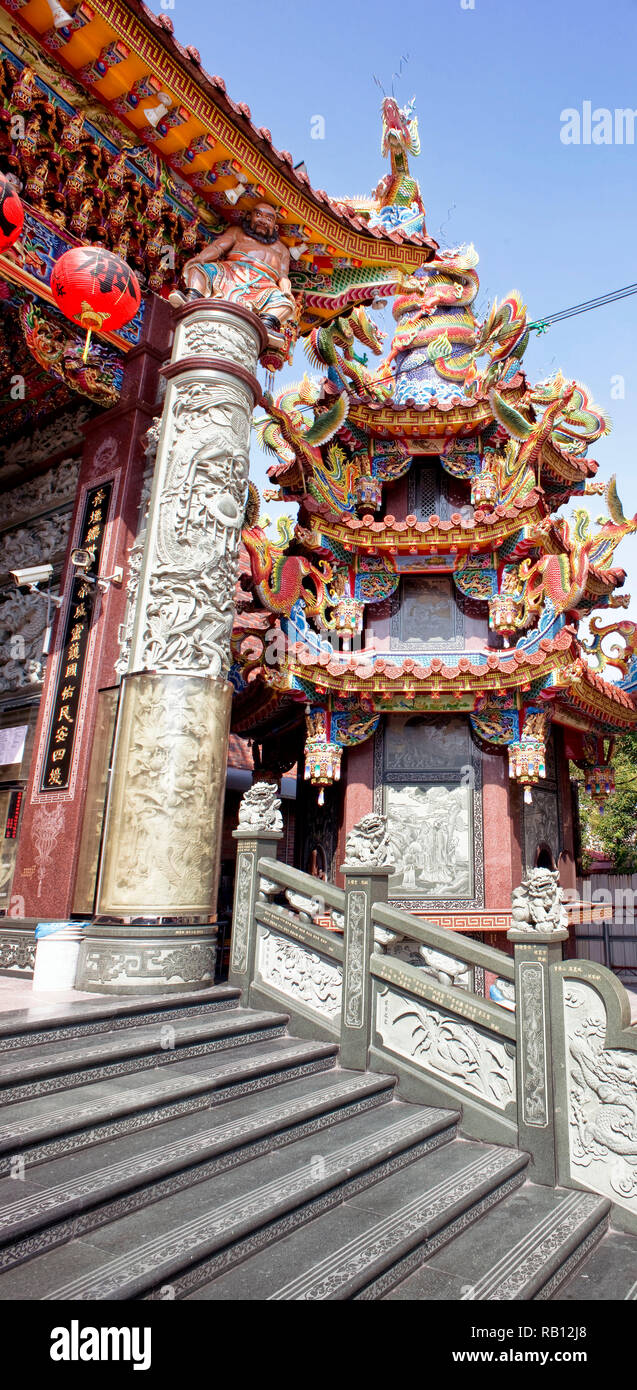 Kaohsiung, Taiwán - Dic9,2018 - antiguo templo budista en Kaohsiung, Taiwán. Foto de stock