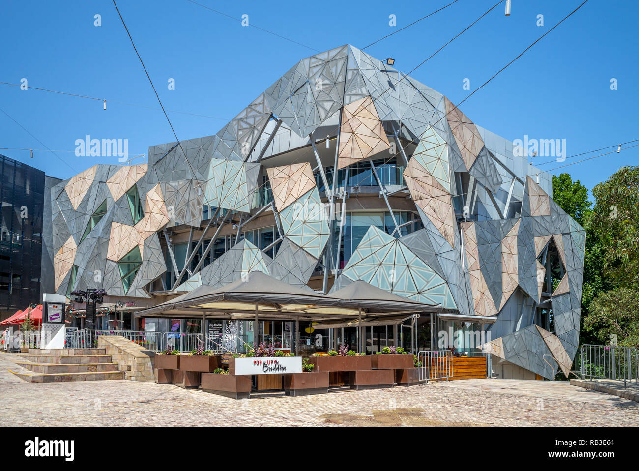 Melbourne, Australia - El 1 de enero de 2019: el Centro Australiano para la imagen en movimiento en la Plaza de la Federación, un museo nacional de Australia de película, video gam Foto de stock