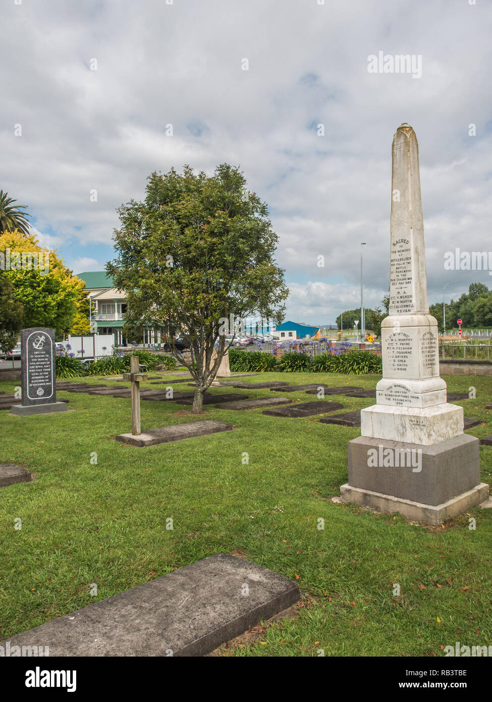 Monumento a los soldados británicos muertos en la batalla de Rangiriri, guerra maorí y los primeros colonos cementerio, Rangiriri, Waikato, Nueva Zelanda Foto de stock