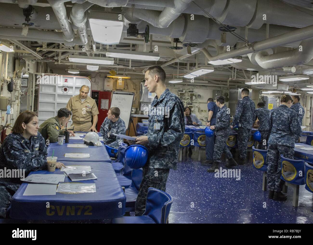 Océano Atlántico, HRB, cvn 73, implementación, George Washington, honrarlos, Japón, DG6, LPD 17, Base Naval Kitsap-Bangor, marina, PTM, Norfolk, Pearl Harbor Pearl Harbor 75, PH75 PH75USN, Saillors, marineros, San Antonio, Sasebo, en curso, US Navy, usn, USS Bonhomme Richard, Wasp ARG Foto de stock