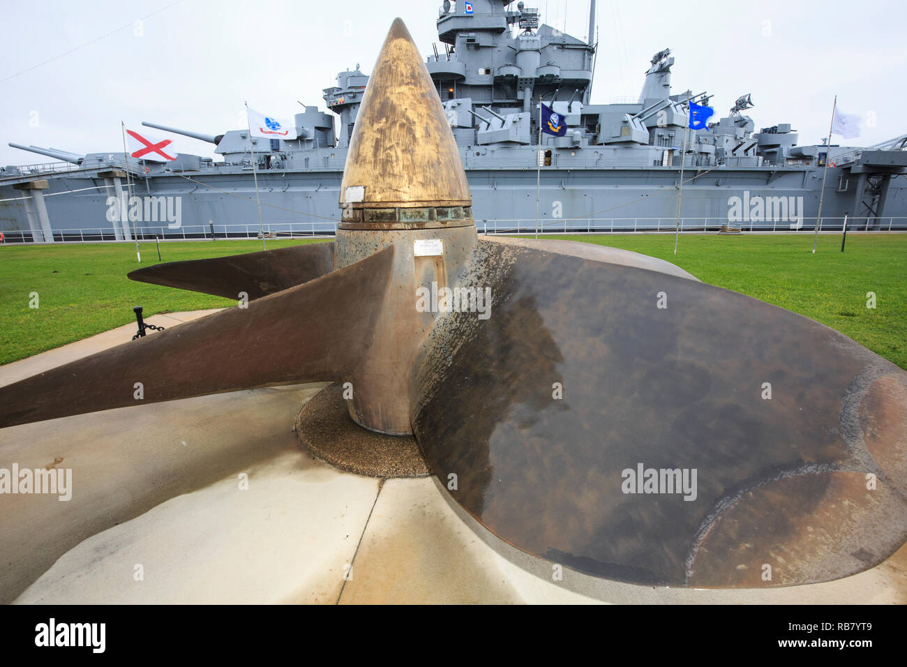 Hélice desde el acorazado USS Alabama, que datan de la Segunda Guerra Mundial. Foto de stock