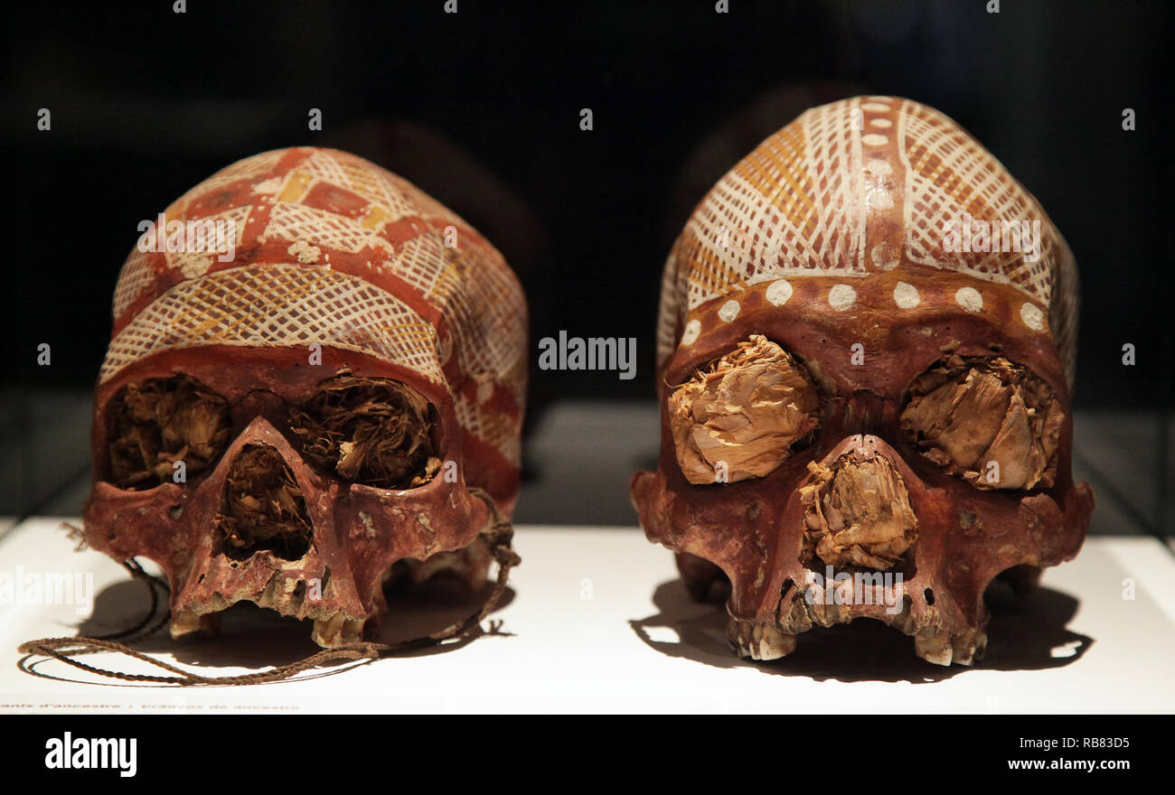 Cráneos antiguos.Milingimbi.Fracción Dwa clan.Arnhem Land Australia Foto de stock