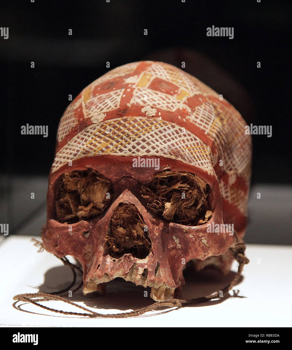 Cráneo antiguo.Milingimbi.Fracción Dwa clan.Arnhem Land Australia Foto de stock