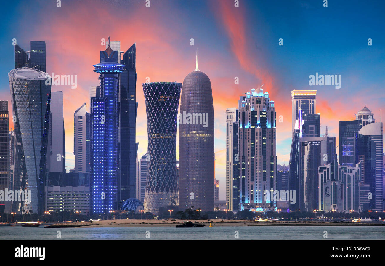 Skyline de Doha, Qatar Foto de stock