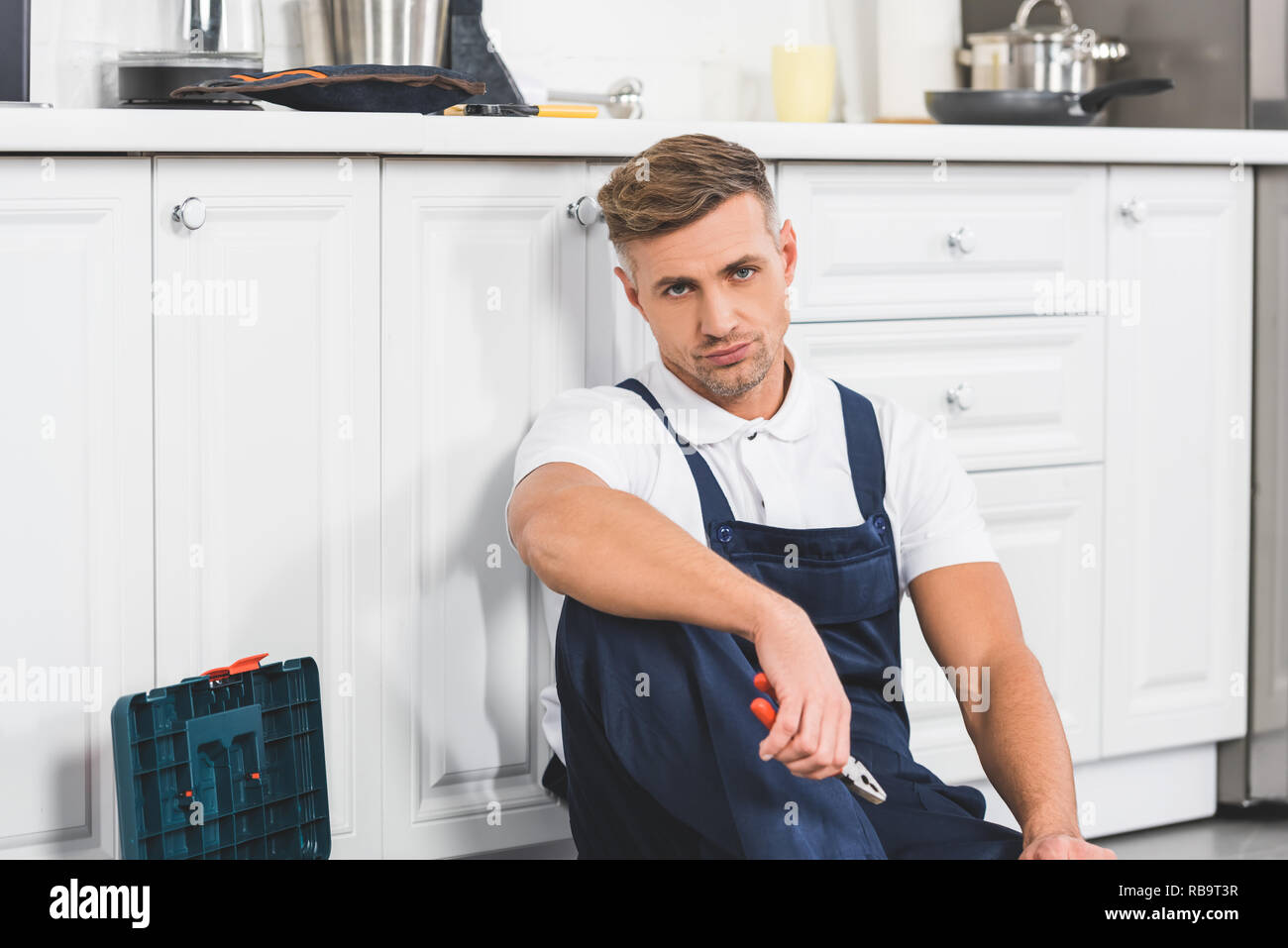 Utensilios de cocina modernos fotografías e imágenes de alta resolución -  Alamy