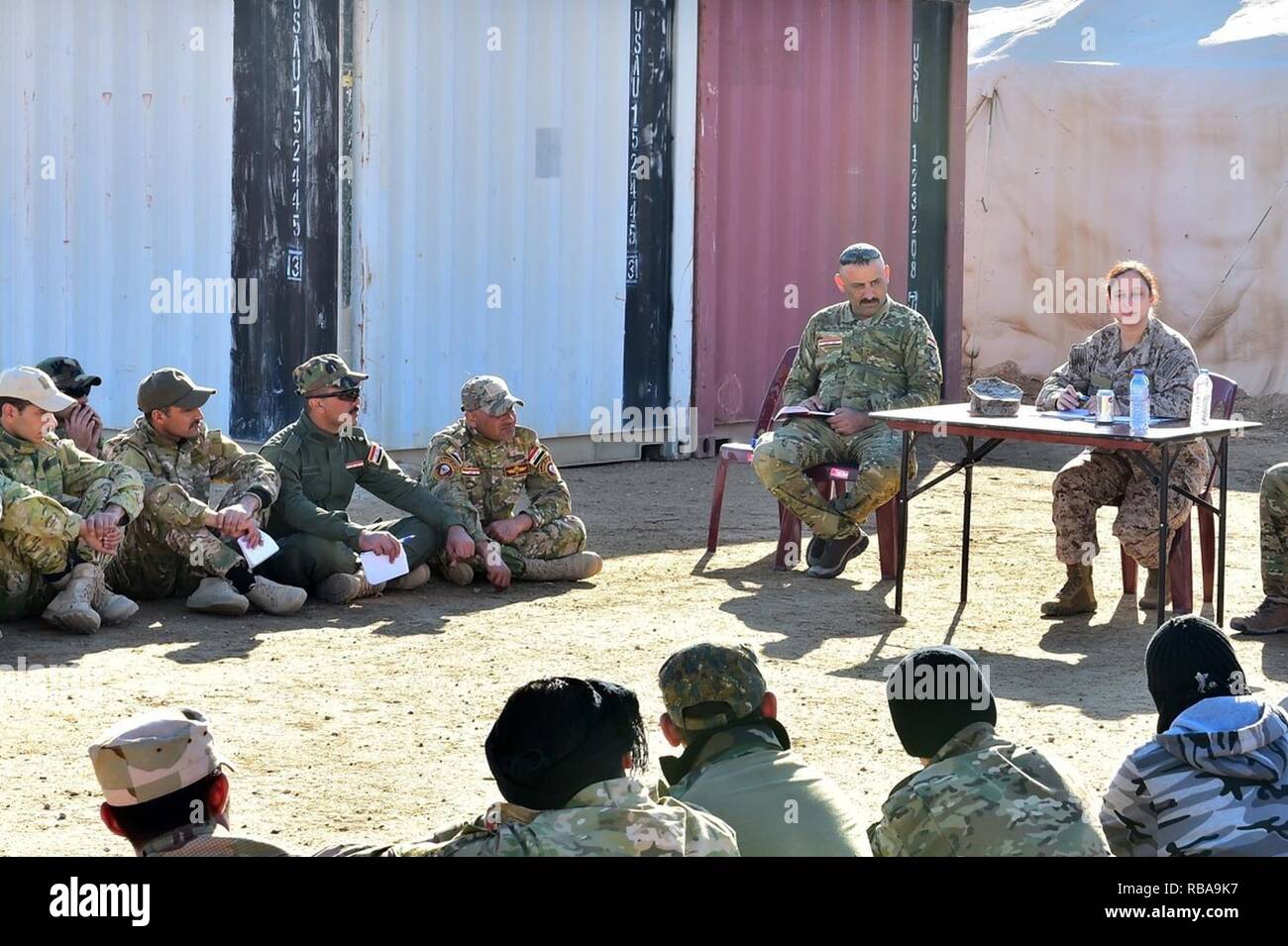 La teniente comodoro de la Marina de los EE.UU. Erin M. BaxterHaynes