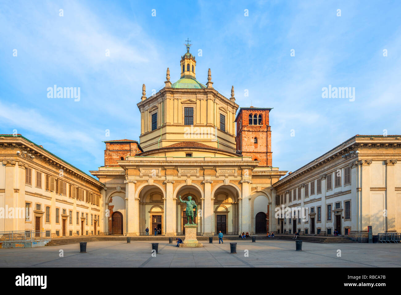 La Basílica de San Lorenzo, Milán, Lombardía, Italia Fotografía de