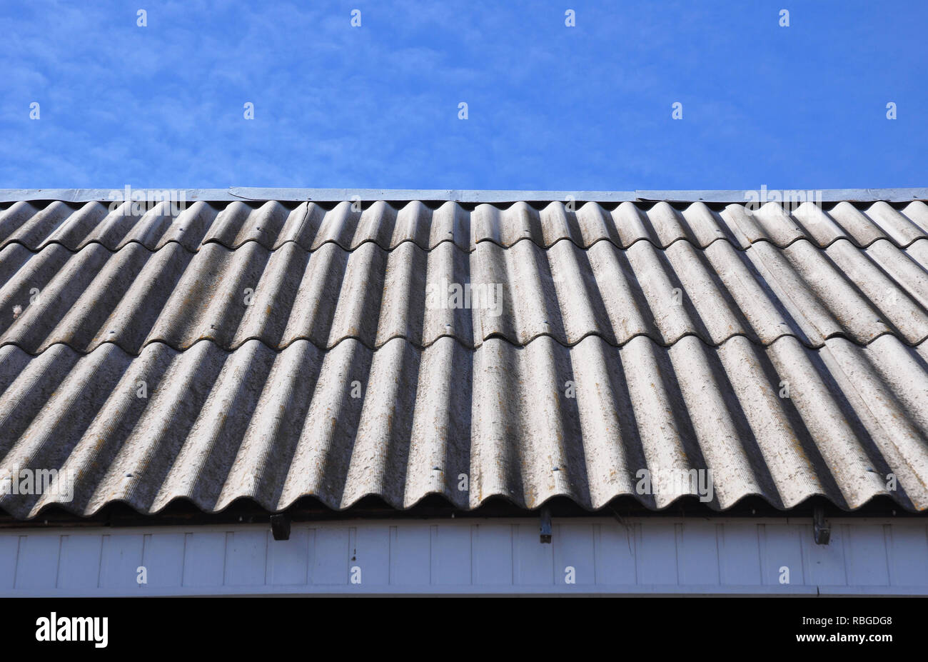 Hojas de asbesto fotografías e imágenes de alta resolución - Alamy