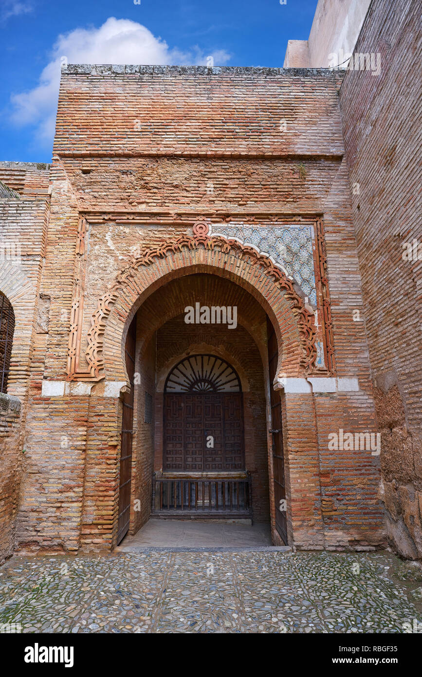 Puerta de la justicia de la alhambra fotografías e imágenes de alta  resolución - Alamy