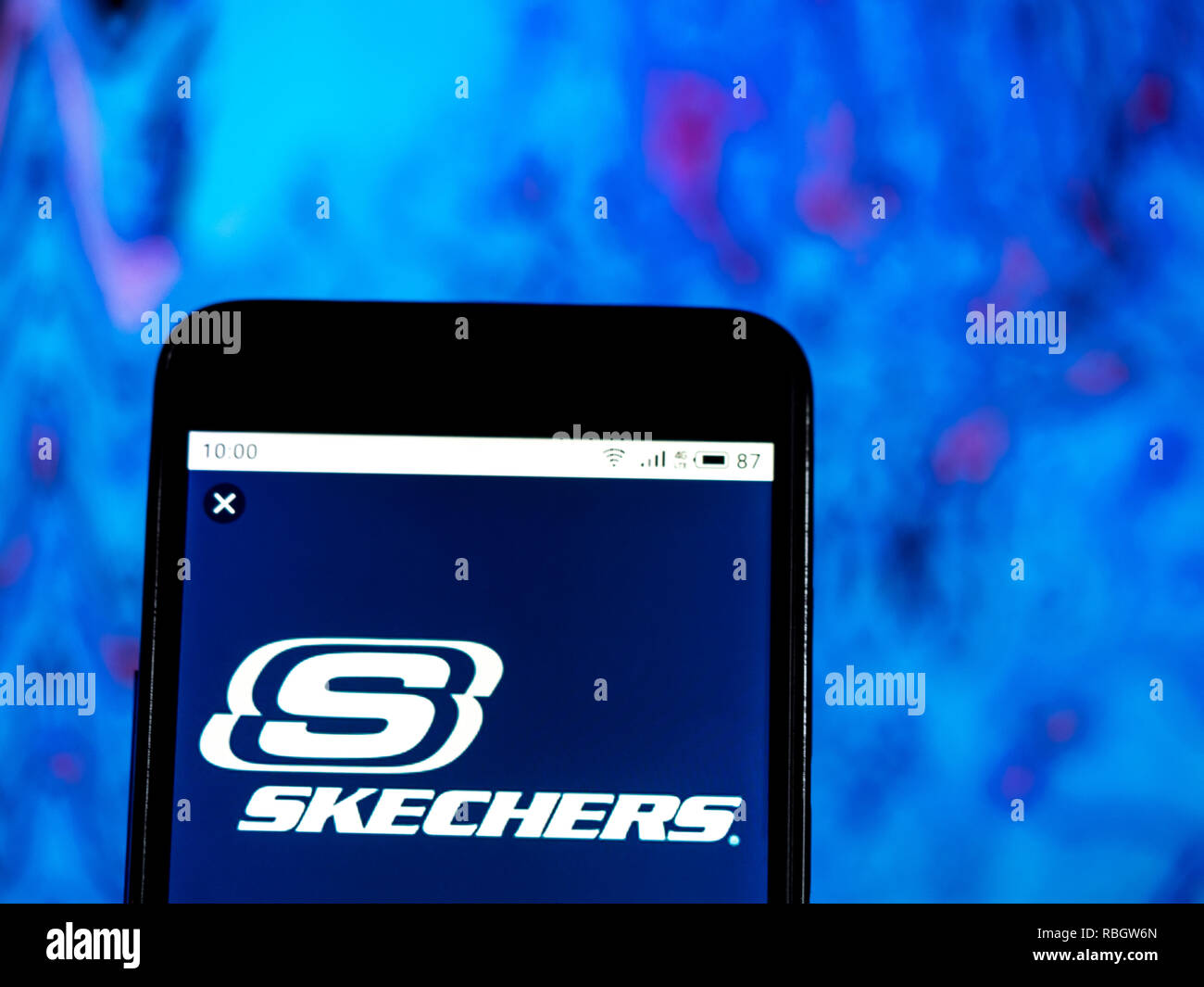 puñetazo lanzar marea Skechers logo fotografías e imágenes de alta resolución - Página 2 - Alamy