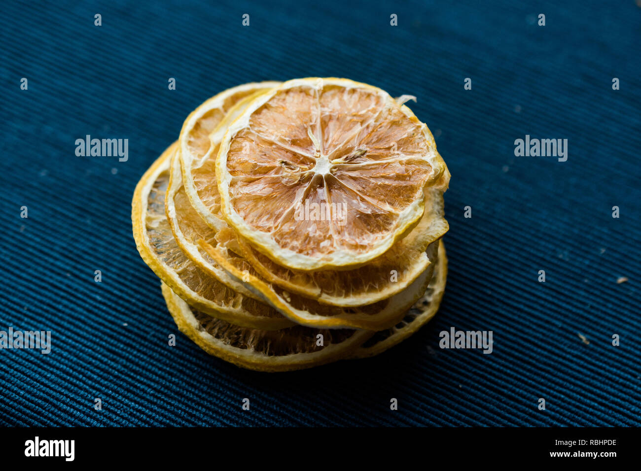 Aroma cáscara de limón fotografías e imágenes de alta resolución - Página 2  - Alamy