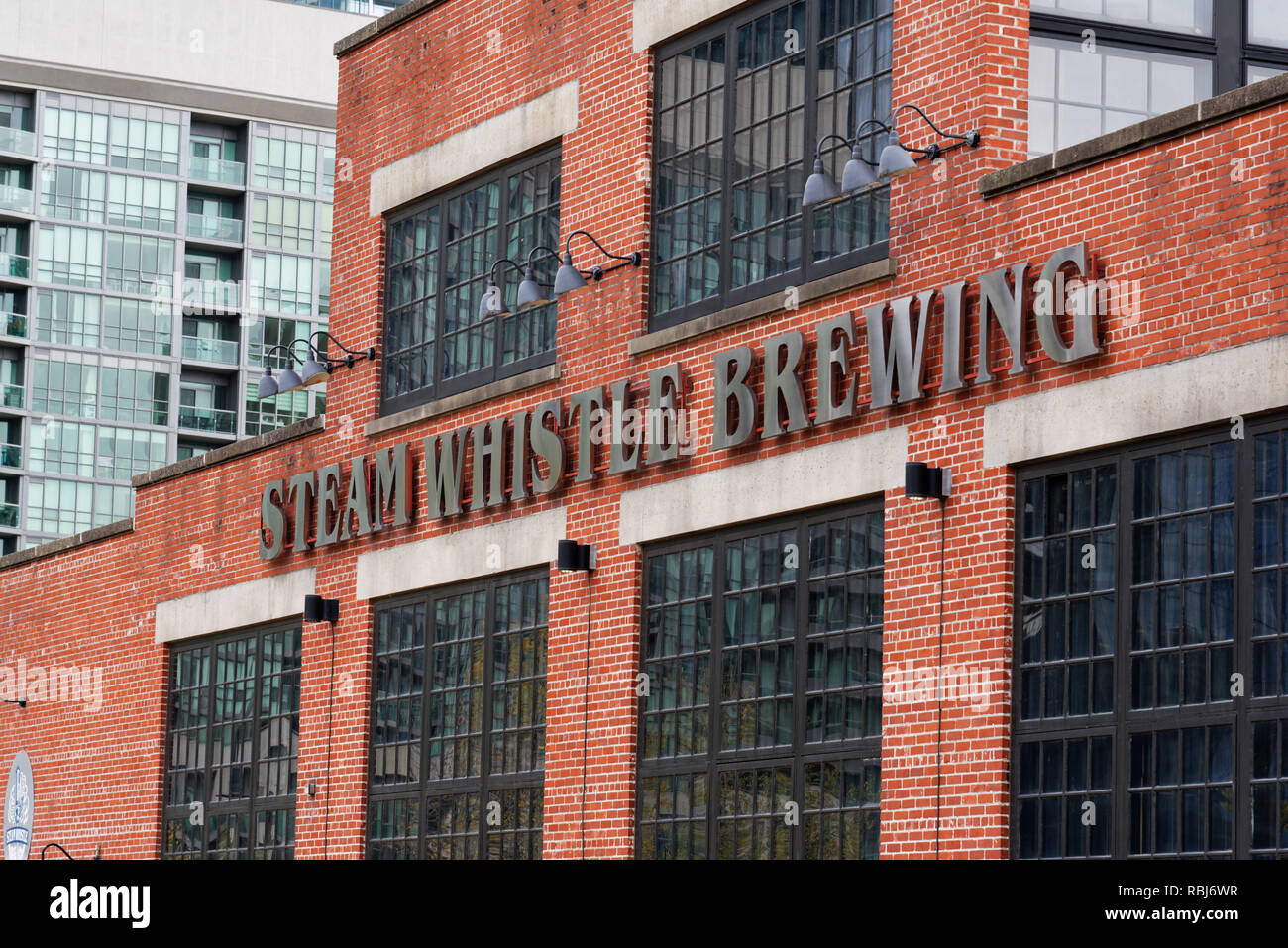 El silbato de vapor Brewing Company Construcción en Toronto, Canadá Foto de stock